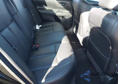 2015 Nissan Altima 2.5 из США, поврежденный, VIN 1N4AL3AP0FN399843